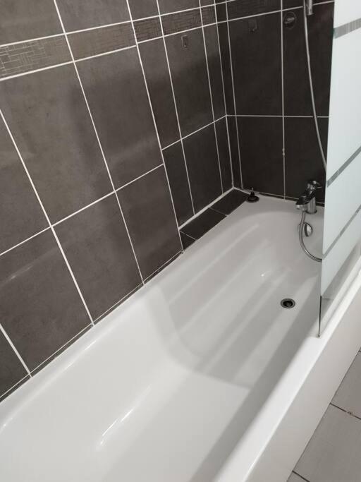 F4 - Duplex Spacieux Proche D'Orly Appartement Athis-Mons Buitenkant foto